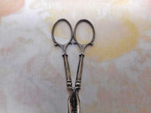 Load image into Gallery viewer, A pair of 19th century steel sewing scissors. Elite (Joseph Rogers).
