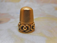 Load image into Gallery viewer, SOLD……A decorative 9ct gold thimble. c1870
