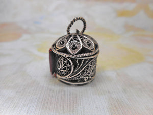 A silver filigree tape measure-*new printed ribbon*. c1800-1815