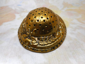 An Avery 'Hedgehog' pin holder. Reg. 1872