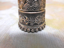 Load image into Gallery viewer, A pretty silver thimble Charles Horner Chester 1901.
