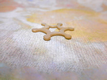Load image into Gallery viewer, An unusual mother of pearl thread winder. French c1800.
