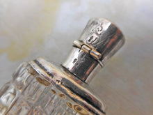 Load image into Gallery viewer, A Dutch silver mounted scent bottle. Late 19th century.

