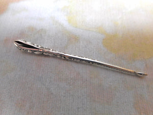 A silver ear spoon /  tweezer combination piece. c1830