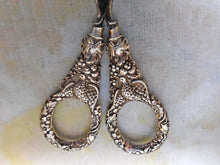 Load image into Gallery viewer, A pair of Regency silver handled scissors and sheath. c1825
