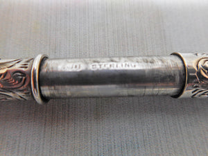 Stylo/crayon en argent sterling gravé. Vers 1890