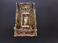 Load image into Gallery viewer, Cock Robin's Grave-an Avery needle packet case. c1880
