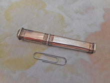 Charger l&#39;image dans la galerie, Un ancien étui à poinçons en argent doré français. 1798-1809.
