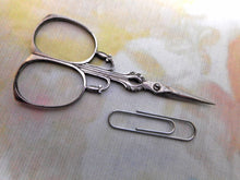 Charger l&#39;image dans la galerie, A fine pair of small, cut steel scissors. c1800-1820
