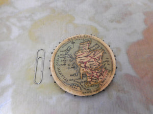 A Georgian printed silk ‘map’ pin disc / pin cushion. c1820