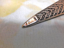 Load image into Gallery viewer, A silver filigree scissor case. c1820
