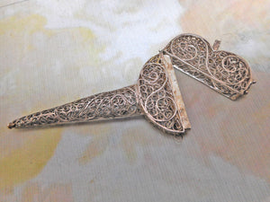 An early 18th century silver filigree scissor case. c1770