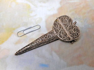 An early 18th century silver filigree scissor case. c1770