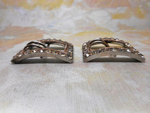 Load image into Gallery viewer, A small pair of lady's late 18th century knee buckles. c1795.
