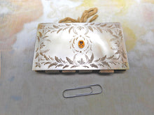 Load image into Gallery viewer, A Palais Royal note book with inlaid 'pansy' motif. French c1800
