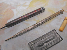 Charger l'image dans la galerie, Lot divers d'accessoires d'écriture anciens. XIXe siècle.
