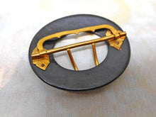 Laden Sie das Bild in den Galerie-Viewer, Eine Gürtelschnalle aus Tartan Ware. ca. 1870
