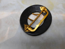 Laden Sie das Bild in den Galerie-Viewer, Eine Gürtelschnalle aus Tartan Ware. ca. 1870
