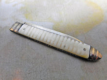 Load image into Gallery viewer, A small, capped folding fruit knife c 1800
