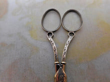 Load image into Gallery viewer, A pair of bright cut, engraved silver scissors with sheath. c1820.
