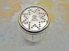 Laden Sie das Bild in den Galerie-Viewer, A silver plated sander from a writing kit. c1840.
