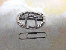 Charger l'image dans la galerie, A small oval silver buckle with silver frame. Assay only. c1800
