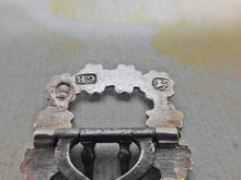 Charger l'image dans la galerie, A Regency period silver garter buckle. GB maker. George Bright. HM. 1817.

