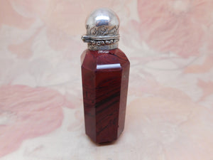 A Lithyalin 'agate' glass scent bottle. 19th century. c 1860