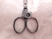 Load image into Gallery viewer, German swan handled, cheroot cutter scissors. c 1900
