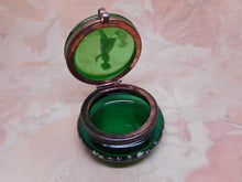 Load image into Gallery viewer, SOLD…….A green glass trinket box with &#39;Mary Gregory&#39; decoration. c1900
