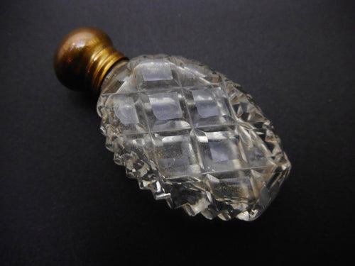 A small mid 19th century scent bottle.