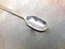 Load image into Gallery viewer, SOLD……..An 18thc silver snuff spoon from an etui. / necessaire.
