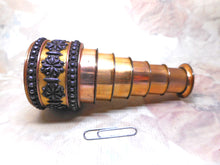 Load image into Gallery viewer, A fine 6 draw monocular.   Early 19th century.
