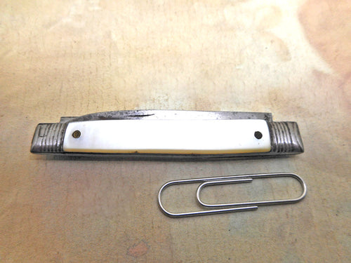 A Georgian, double bladed, folding penknife