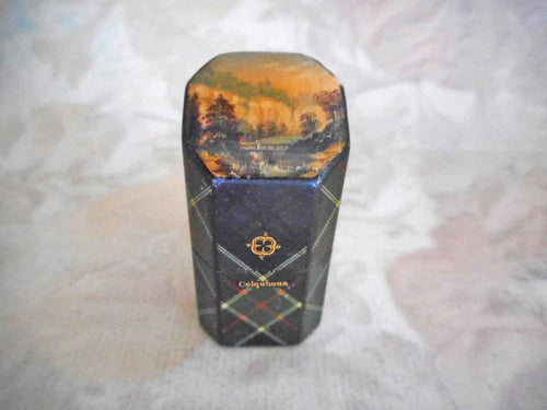 A Tartan Ware needle packet case. Colquhoun plaid. circa 1830