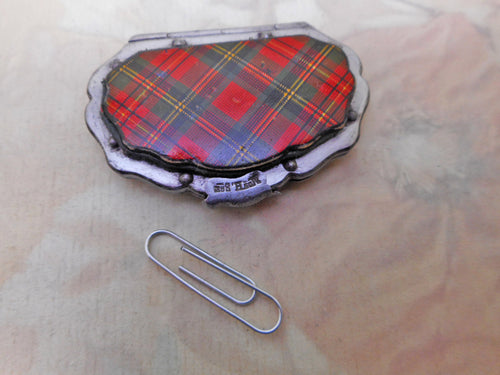 A small Tartan Ware purse. 19thc