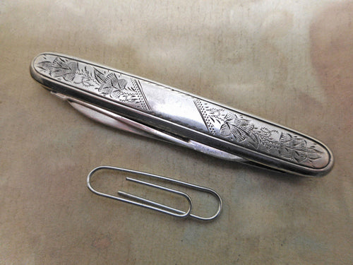 Antique Silver Folding Fruit Knives  Victorian Collectibles – The Urban  Vintage Affair