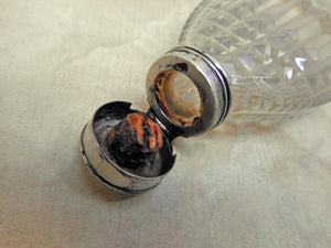 SOLD…….A Georgian cut glass double ended scent bottle. c 1830