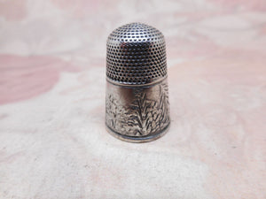 SOLD........Windsor Castle - antique silver thimble. c 1850.